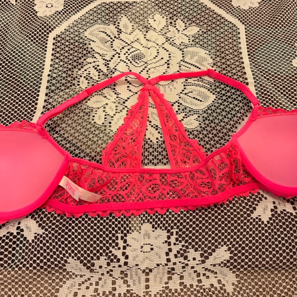VS 32D Date racerback bra - Picture 4 of 5